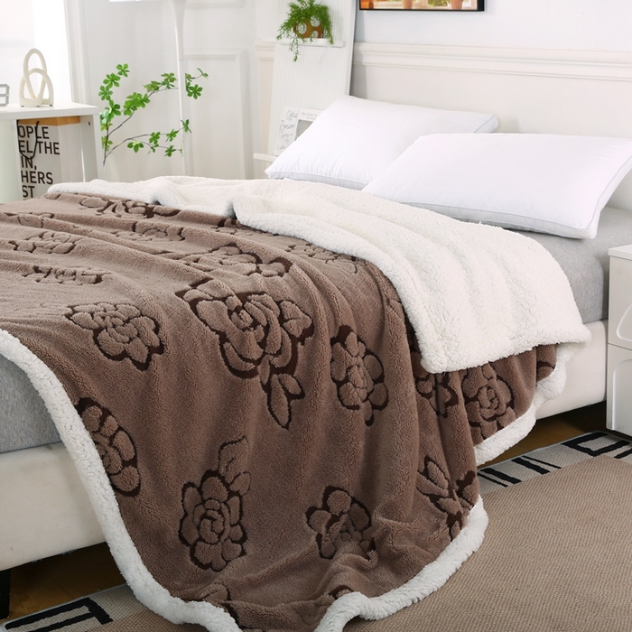 91家纺网 家纺一手货源 找家纺 巴木赫 2024新款提花朵朵绒双层羊羔绒毯 咖啡