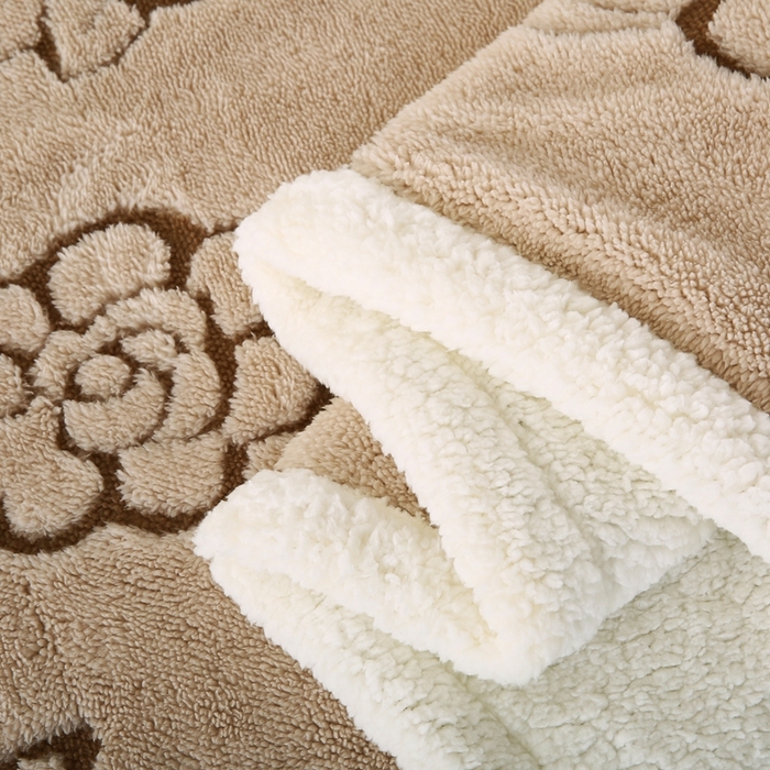 91家纺网 家纺一手货源 找家纺 巴木赫 2024新款提花朵朵绒双层羊羔绒毯 浅驼