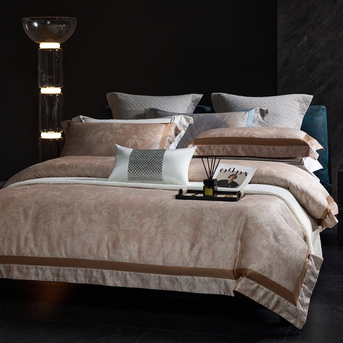 91家纺网 家纺一手货源 找家纺 榻尚家居 2024新款贡缎匹马棉色织大提花四件套 摩洛哥花园 香槟