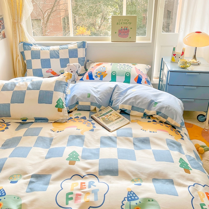 91家纺网 家纺一手货源 找家纺 绵庭家纺 2024新款全棉印花四件套 恐龙迎新会 蓝