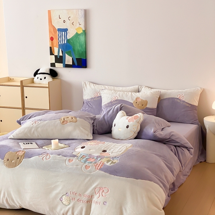 91家纺网 家纺一手货源 找家纺 （总）朗莎家纺 2024新款230g高克重贴布绣牛奶绒四件套