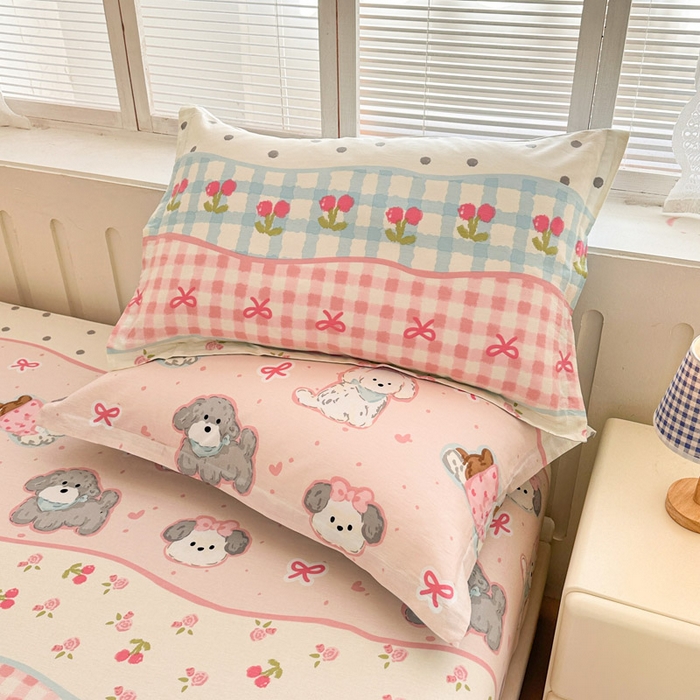 91家纺网 家纺一手货源 找家纺 绵庭家纺 2025新款全棉印花单枕套系列 甜心樱桃狗