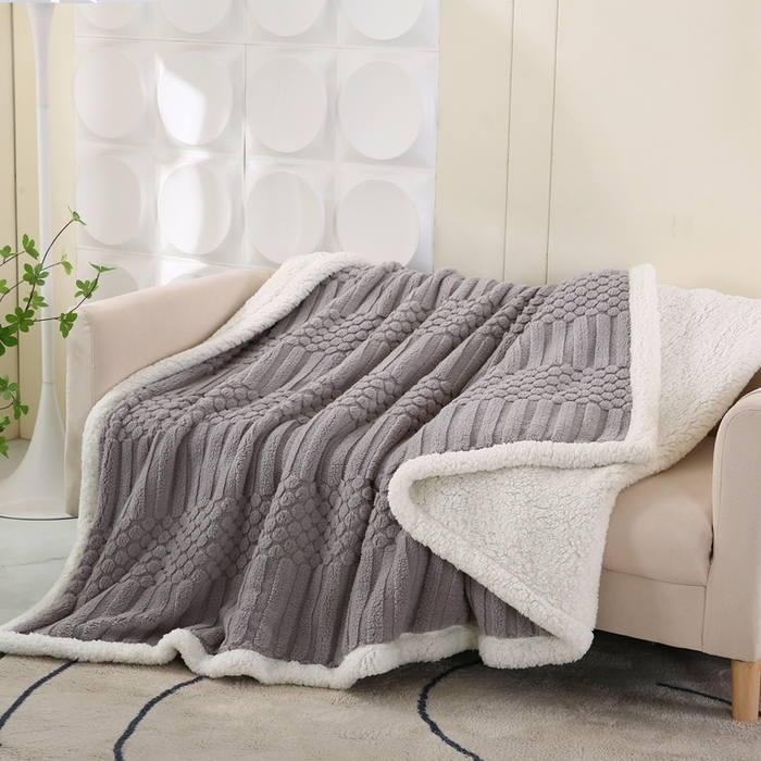 91家纺网 家纺一手货源 找家纺 巴木赫 2024新款舒棉绒点点塔芙绒双层羊羔绒毯 银灰