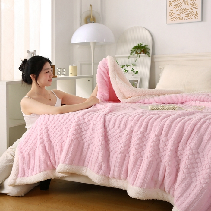 91家纺网 家纺一手货源 找家纺 巴木赫 2024新款舒棉绒点点塔芙绒双层羊羔绒毯 粉色