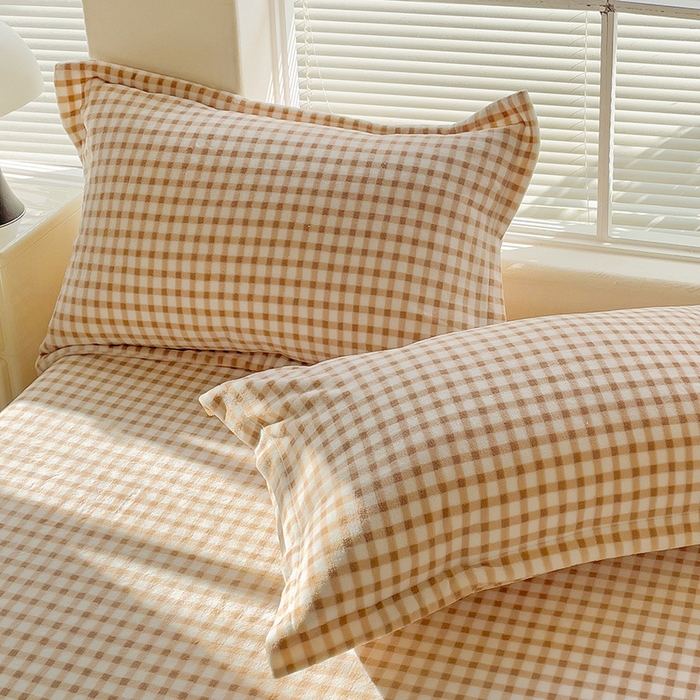 91家纺网 家纺一手货源 找家纺 恬澳家纺 2025新款暖阳牛奶绒枕套 暖阳-奶咖格