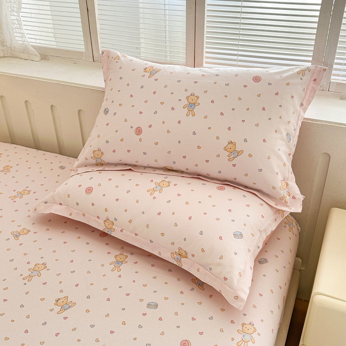 91家纺网 家纺一手货源 找家纺 绵庭家纺 2025新款全棉印花单枕套系列 泡泡小熊-粉