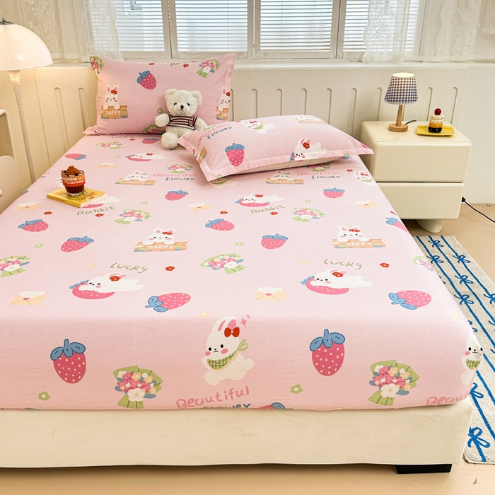 91家纺网 家纺一手货源 找家纺 绵庭家纺 2025新款全棉印花单床笠系列 奇趣欢乐园-粉