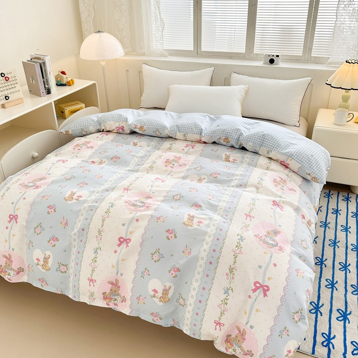 91家纺网 家纺一手货源 找家纺 绵庭家纺 2025新款全棉印花单被套系列 花从兔-兰