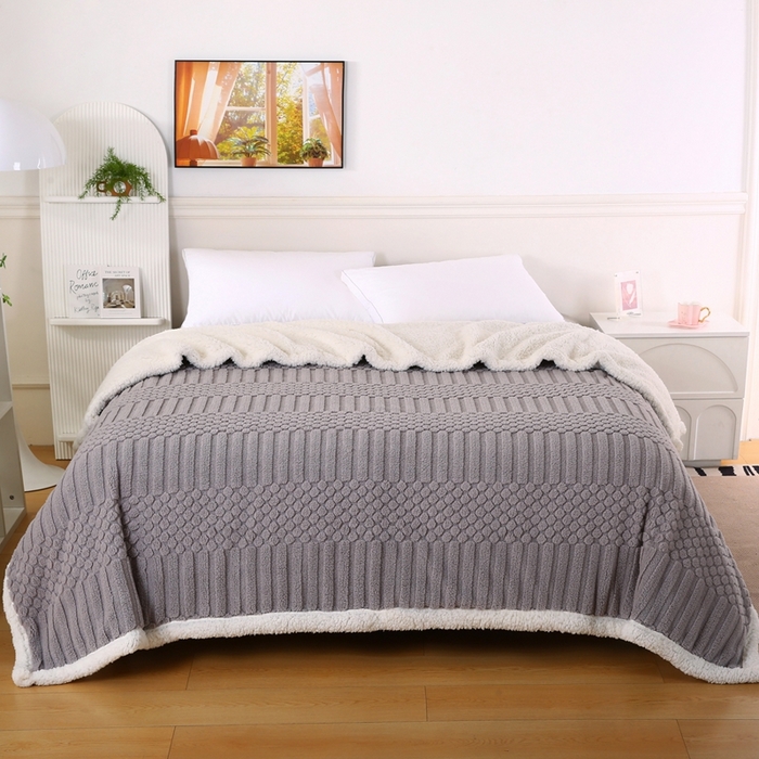 91家纺网 家纺一手货源 找家纺 巴木赫 2024新款舒棉绒点点塔芙绒双层羊羔绒毯 银灰