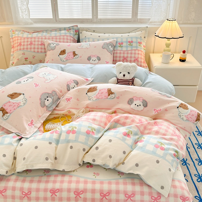 91家纺网 家纺一手货源 找家纺 绵庭家纺 2025新款全棉印花四件套系列 甜心樱桃狗