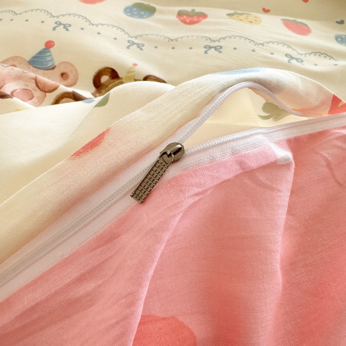 91家纺网 家纺一手货源 找家纺 绵庭家纺 2025新款全棉印花四件套系列 浪漫熊仔