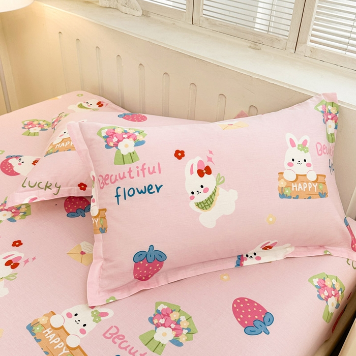 91家纺网 家纺一手货源 找家纺 绵庭家纺 2025新款全棉印花单枕套系列 奇趣欢乐园-粉