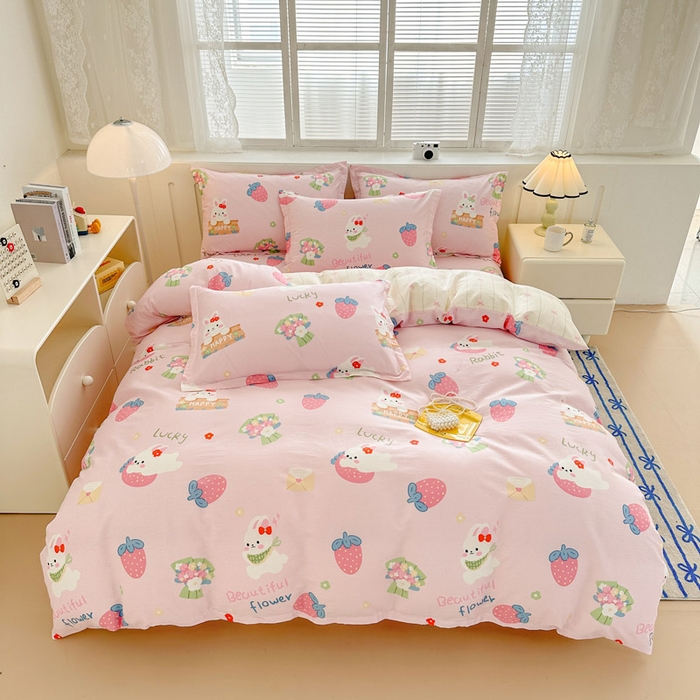 91家纺网 家纺一手货源 找家纺 绵庭家纺 2025新款全棉印花四件套系列 奇趣欢乐园-粉