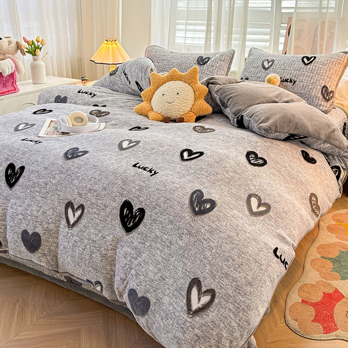 91家纺网 家纺一手货源 找家纺 喜居 2024新款宝宝牛奶绒印花单被套 幸运心