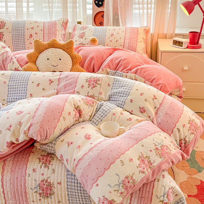 91家纺网 家纺一手货源 找家纺 喜居 2024新款宝宝牛奶绒印花单被套 情意满满