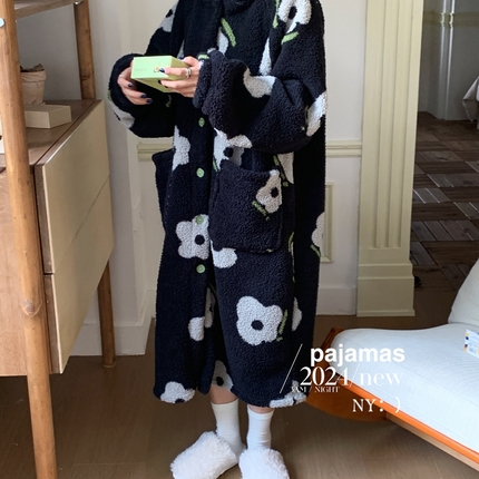 91家纺网 家纺一手货源 找家纺 （总）纽约生活 2024新款米粒绒睡袍