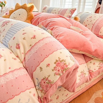 91家纺网 家纺一手货源 找家纺 （总）喜居 2024新款牛奶绒印花夹棉床盖四件套