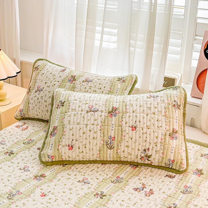 91家纺网 家纺一手货源 找家纺 喜居 2024新款牛奶绒印花夹棉床盖四件套 花开花兔