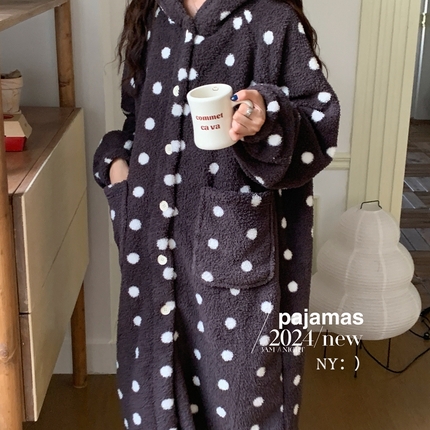 91家纺网 家纺一手货源 找家纺 （总）纽约生活 2024新款米粒绒睡袍