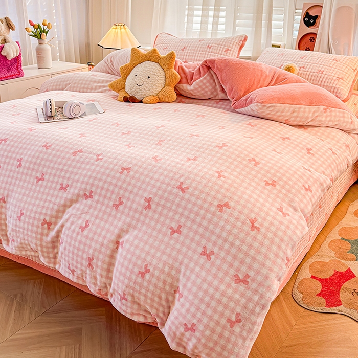 91家纺网 家纺一手货源 找家纺 喜居 2024新款宝宝牛奶绒印花单被套 恬梦粉粉