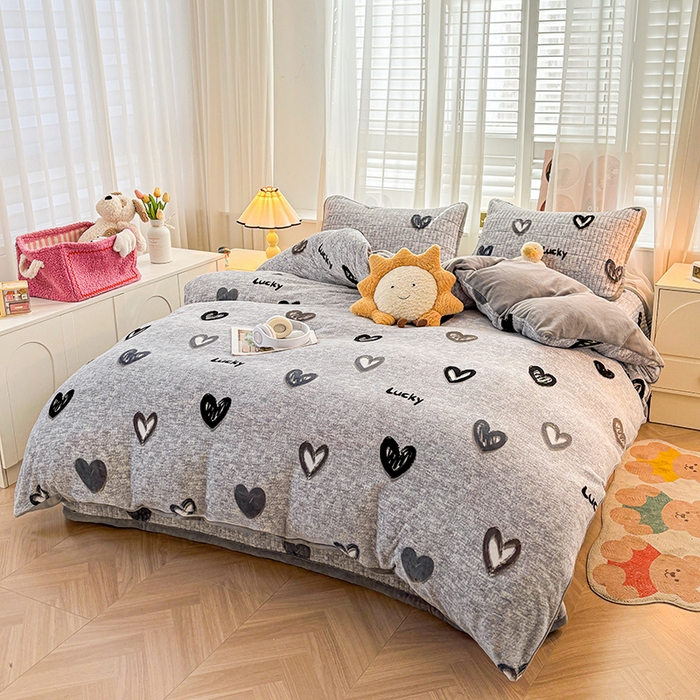 91家纺网 家纺一手货源 找家纺 喜居 2024新款宝宝牛奶绒印花单被套 幸运心