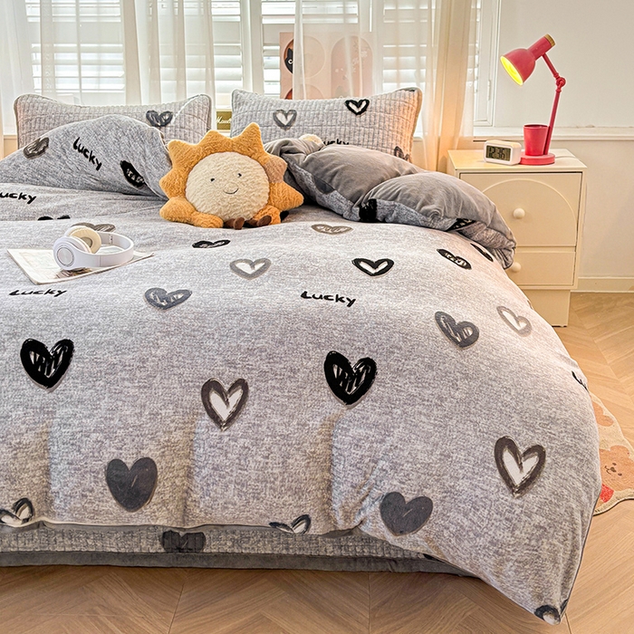 91家纺网 家纺一手货源 找家纺 喜居 2024新款宝宝牛奶绒印花单被套 幸运心