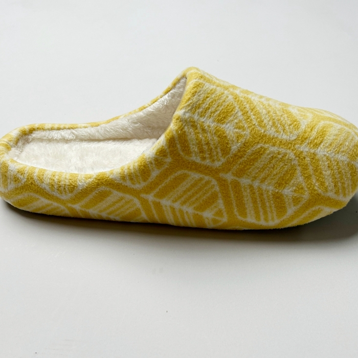 91家纺网 家纺一手货源 找家纺 （总）南通盟生鞋业有限公司 2024新款日式毛绒款包头静音软底秋冬防滑舒适家居拖鞋