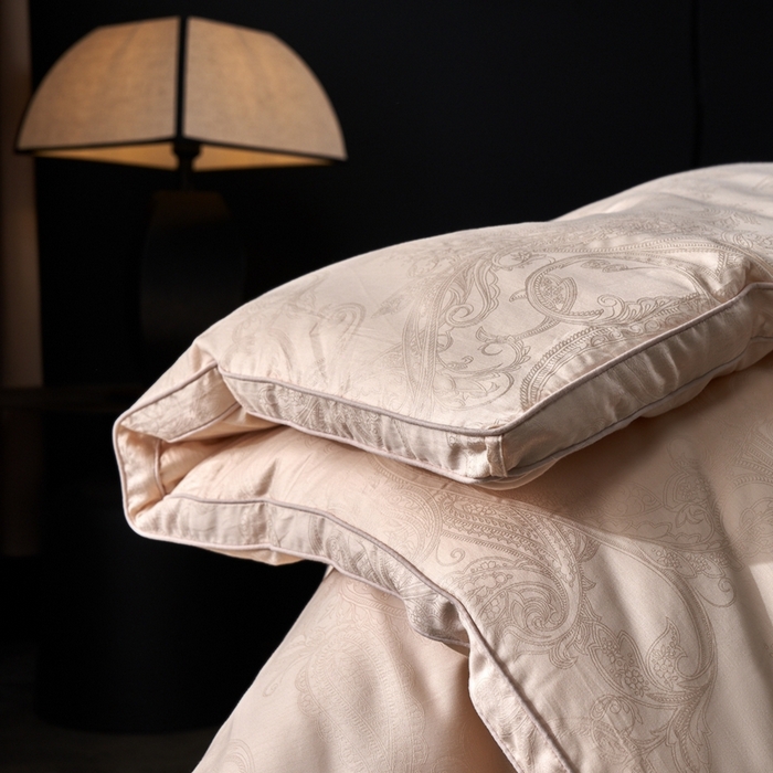 91家纺网 家纺一手货源 找家纺 朴罗 （ 原岚图） 2024新款臻品色织蚕丝大豆被含礼盒包装  香槟色