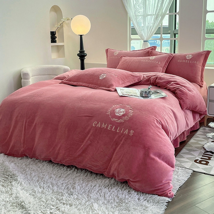 91家纺网 家纺一手货源 找家纺 （总）眠优居 商2024牛奶绒四件套秋冬季加厚珊瑚绒高级感刺绣直播爆款