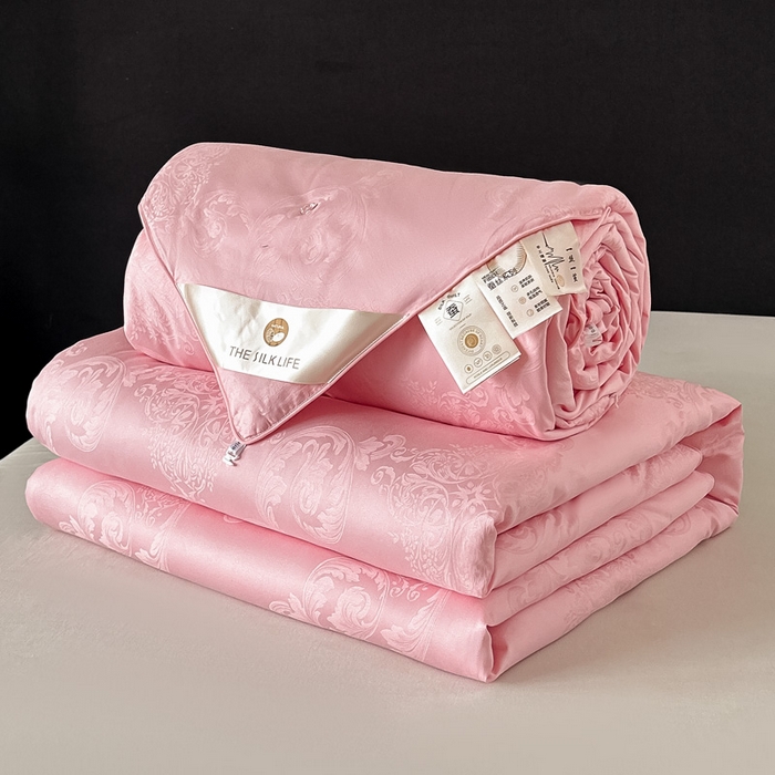 91家纺网 家纺一手货源 找家纺 龙图家纺 2024新款80支全棉贡缎蚕丝被-玉如意 玉如意-粉色