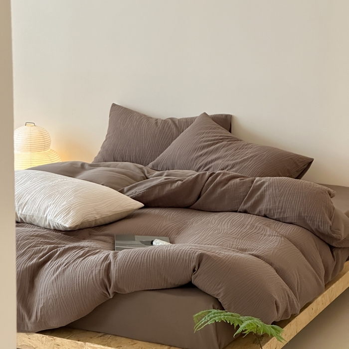 91家纺网 家纺一手货源 找家纺 梦享生活家居 2024新款全棉提花树皮纹系列四件套 提花树皮纹-巧克力