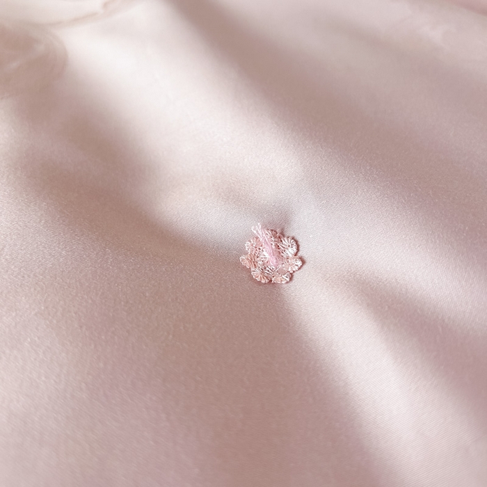 91家纺网 家纺一手货源 找家纺 龙图家纺 2024新款80支全棉贡缎蚕丝被-玉如意 玉如意-咖色