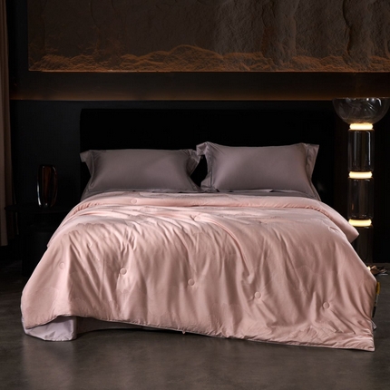 91家纺网 家纺一手货源 找家纺 朴罗 （ 原岚图） 2024新款臻品色织蚕丝大豆被含礼盒包装  粉色