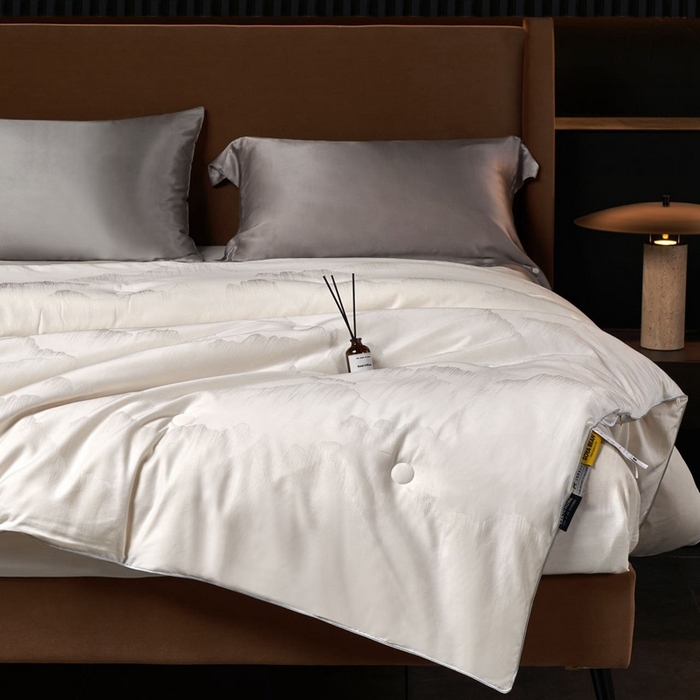 91家纺网 家纺一手货源 找家纺 朴罗 （ 原岚图） 2024新款臻品色织蚕丝大豆被含礼盒包装  白色