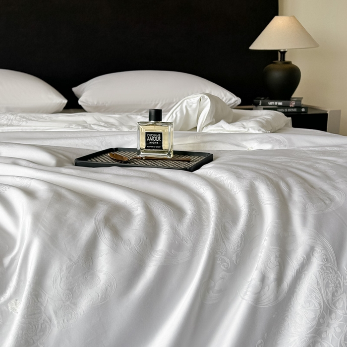 91家纺网 家纺一手货源 找家纺 龙图家纺 2024新款80支全棉贡缎蚕丝被-玉如意 玉如意-白色