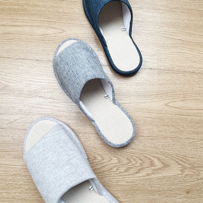 91家纺网 家纺一手货源 找家纺 （总）南通盟生鞋业有限公司 2024新款日式素色TPR防滑静音软底棉麻四季室内家居开口拖鞋