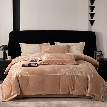 91家纺网 家纺一手货源 找家纺 （总）淼铭家纺 2025新款A类婴肤绒绣花款四件套-叶韵