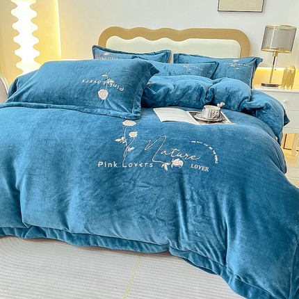 91家纺网 家纺一手货源 找家纺 （总）眠优居 2024牛奶棉宽边刺绣四件套牛奶绒法莱绒宝宝绒套件