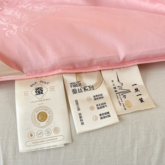 91家纺网 家纺一手货源 找家纺 龙图家纺 2024新款80支全棉贡缎蚕丝被-玉如意 玉如意-粉色