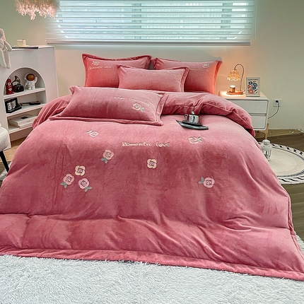 91家纺网 家纺一手货源 找家纺 （总）眠优居 2024牛奶棉宽边刺绣四件套牛奶绒法莱绒宝宝绒套件