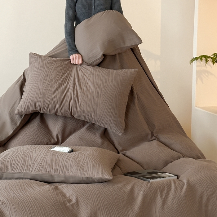 91家纺网 家纺一手货源 找家纺 梦享生活家居 2024新款全棉提花树皮纹系列四件套 提花树皮纹-巧克力