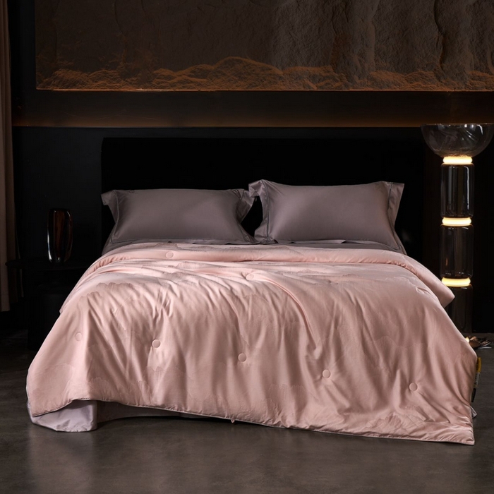 91家纺网 家纺一手货源 找家纺 朴罗 （ 原岚图） 2024新款臻品色织蚕丝大豆被含礼盒包装  粉色