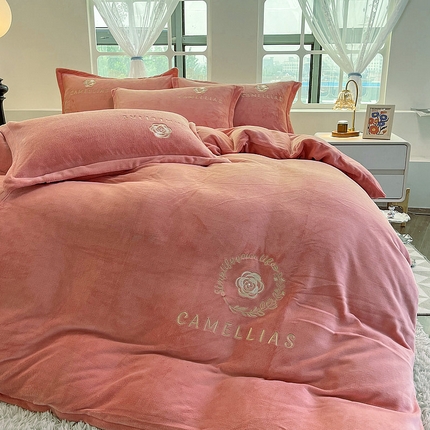 91家纺网 家纺一手货源 找家纺 （总）眠优居 商2024牛奶绒四件套秋冬季加厚珊瑚绒高级感刺绣直播爆款