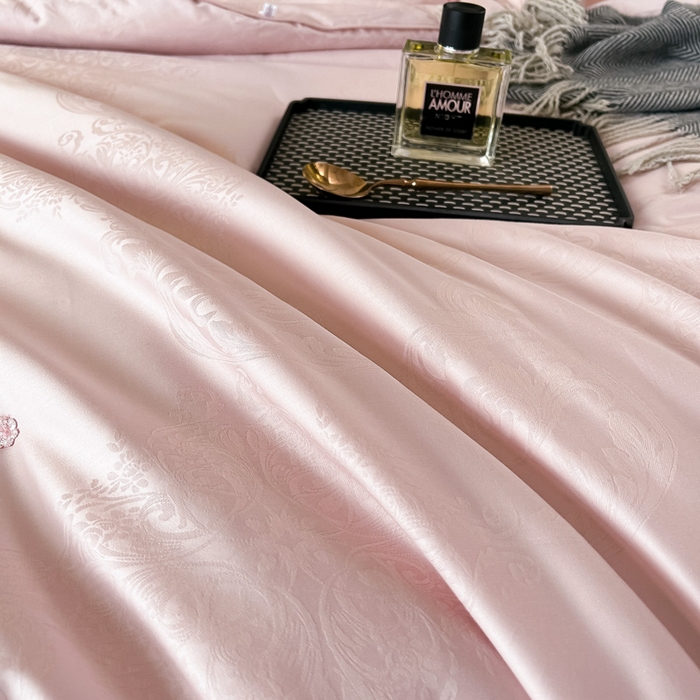 91家纺网 家纺一手货源 找家纺 龙图家纺 2024新款80支全棉贡缎蚕丝被-玉如意 玉如意-咖色