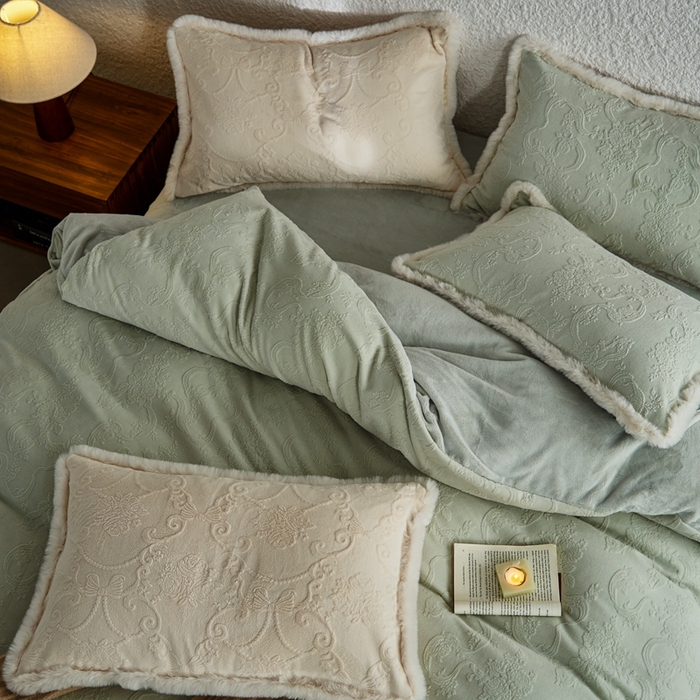 91家纺网 家纺一手货源 找家纺 时年家纺 2024新款240g全消光牛奶绒雕花系列四件套（充值会员优惠10元/套） 提花绒-绿意
