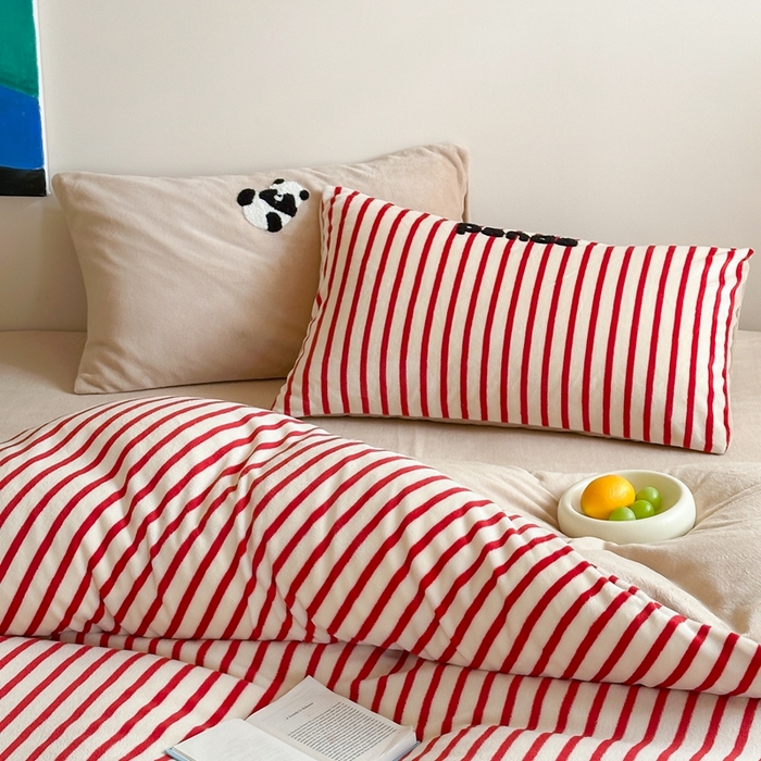 91家纺网 家纺一手货源 找家纺 时年家纺 2024新款牛奶绒毛巾绣系列四件套（充值会员优惠5元） 条纹熊猫-红