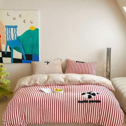 时年家纺 2024新款牛奶绒毛巾绣系列四件套（充值会员优惠5元） 条纹熊猫-红