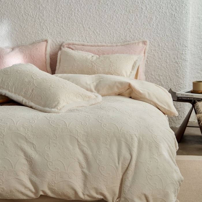 91家纺网 家纺一手货源 找家纺 （总）时年家纺 2024新款240g全消光牛奶绒雕花系列四件套（充值会员优惠10元/套）