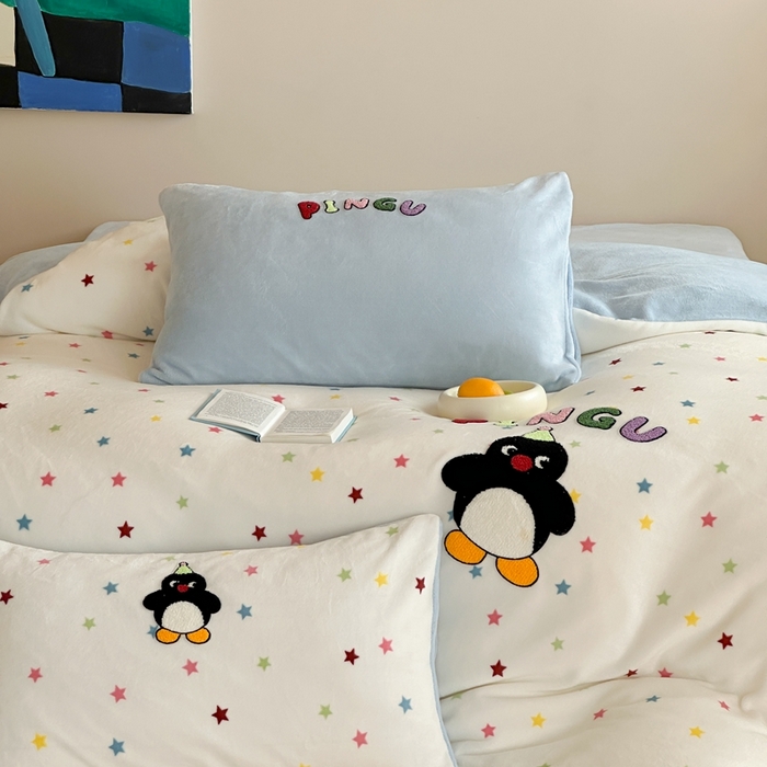 91家纺网 家纺一手货源 找家纺 时年家纺 2024新款牛奶绒毛巾绣系列四件套（充值会员优惠5元） 多彩企鹅