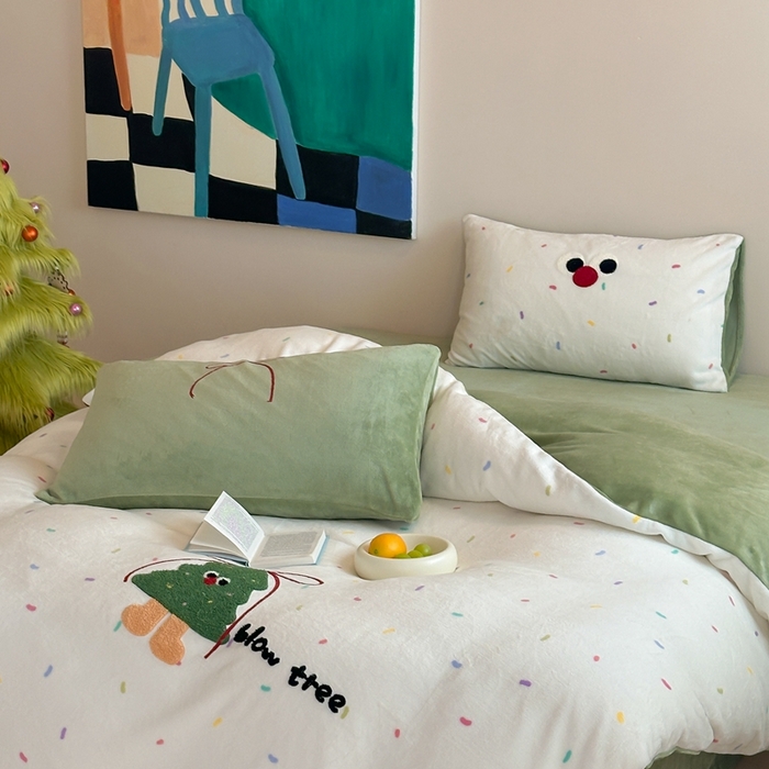 91家纺网 家纺一手货源 找家纺 时年家纺 2024新款牛奶绒毛巾绣系列四件套（充值会员优惠5元） 圣诞树